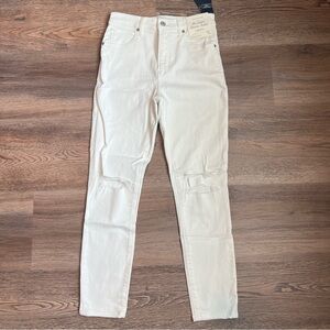 ❄️ Abercrombie and Fitch White Jeans Size 4 Waist 27